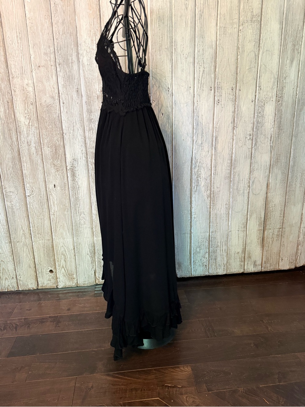 La Miel Black Lace-Front Midi Dress with Spaghetti Straps - Picture 5 of 13